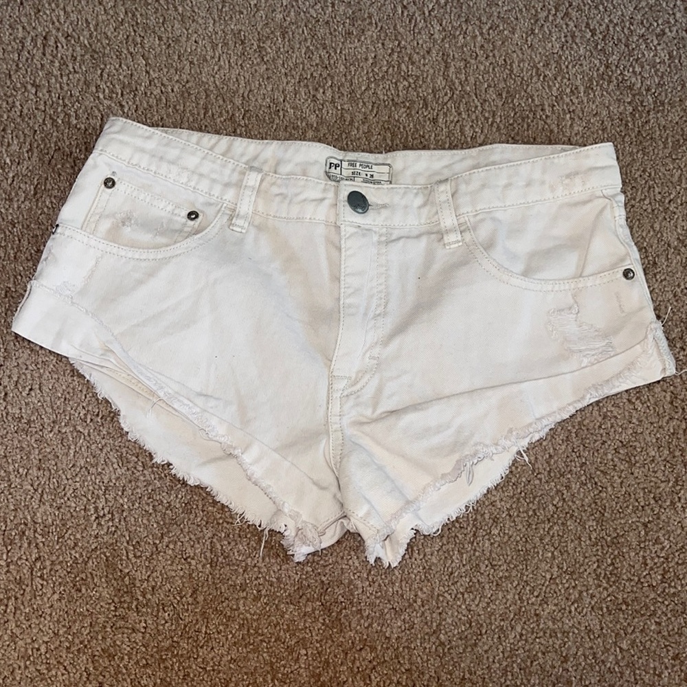 Free People denim shorts size 28